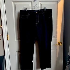 American Eagle women jeans. Size 18 short.